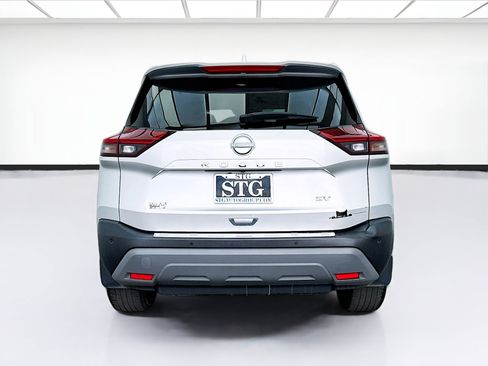 Used 2023 Nissan Rogue SV FWD image 5