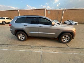 Used 2017 Jeep Grand Cherokee Laredo RWD video 1