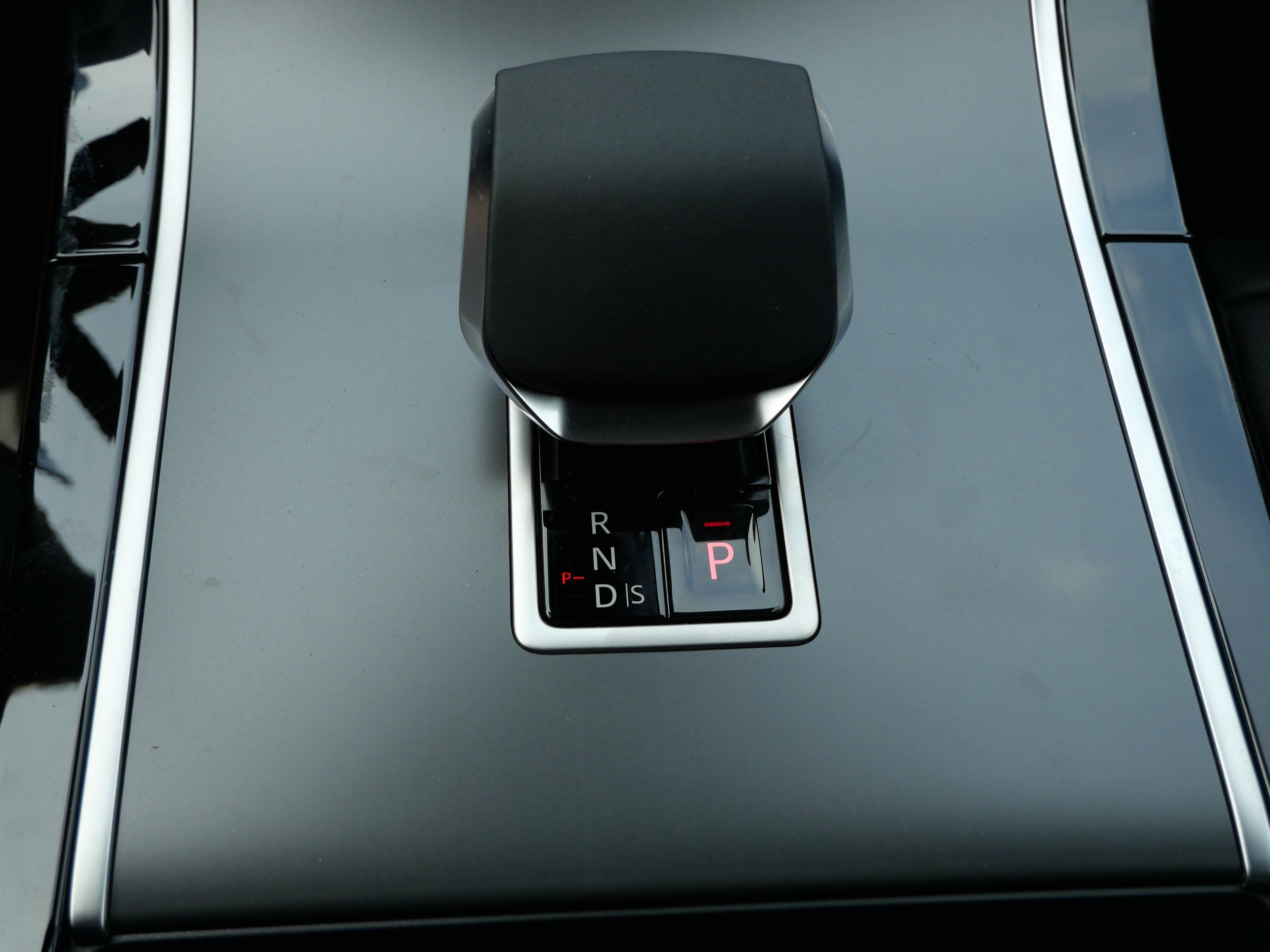 New 2026 Land Rover Range Rover SE AWD/4WD image 17