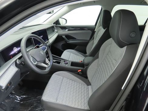 New 2026 Volkswagen Tiguan S image 17