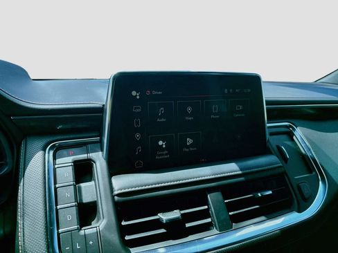 Used 2023 GMC Yukon AT4 w/ AT4 Premium Plus Package AWD/4WD image 16