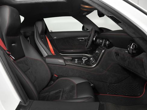Used 2014 Mercedes-Benz SLS AMG Black Series image 29
