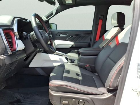 Used 2024 GMC Canyon AT4X AWD/4WD image 12