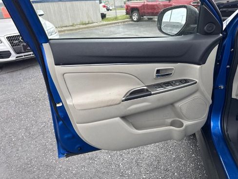 Used 2018 Mitsubishi Outlander Sport ES image 14