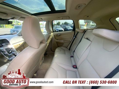 Used 2015 Volvo XC60 T5 Platinum FWD image 9