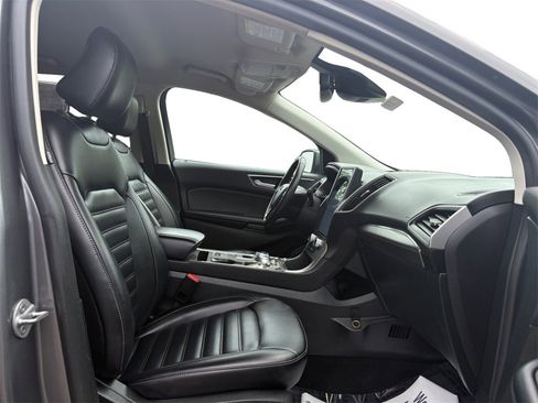 Used 2022 Ford Edge SEL image 15