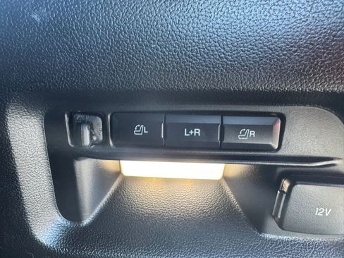 Used 2020 Ford Explorer Platinum w/ Premium Technology Package AWD/4WD image 16