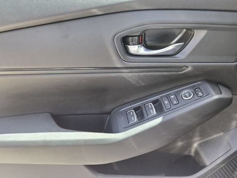 Used 2025 Honda Accord SE image 26
