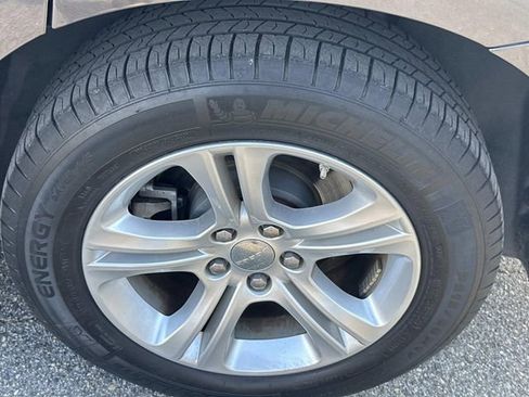 Used 2023 Dodge Charger SXT image 15