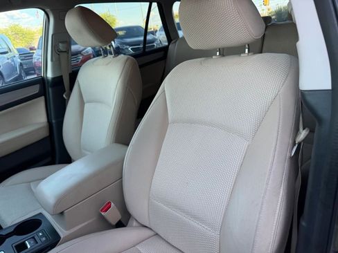 Used 2015 Subaru Outback 2.5i Premium AWD/4WD image 41