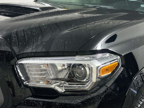 Used 2023 Toyota Tacoma TRD Sport w/ Advanced Technology Package AWD/4WD image 11