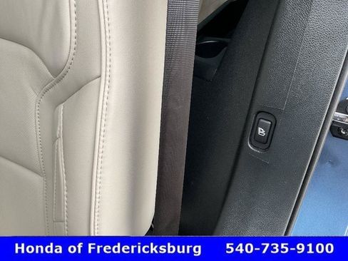 Used 2019 Ford Explorer Platinum AWD/4WD image 27