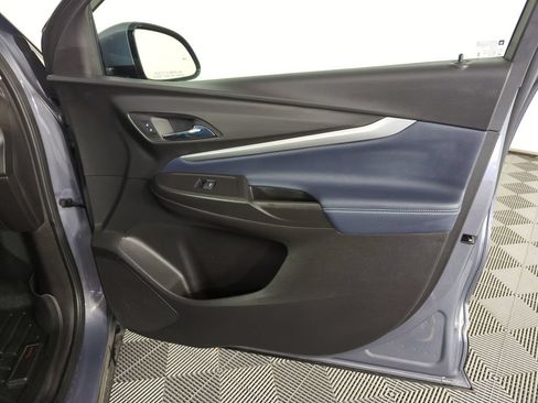 Used 2023 Chevrolet Bolt EUV Premier FWD image 32