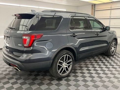 Used 2017 Ford Explorer Sport w/ Equipment Group 401A AWD/4WD image 22