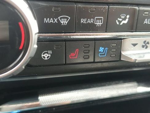 Used 2021 Ford F150 Lariat w/ Equipment Group 502A High AWD/4WD image 23