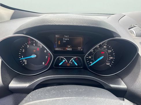Used 2017 Ford Escape SE w/ Equipment Group 201A FWD image 4