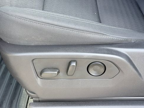 Used 2024 Chevrolet Silverado 1500 Custom w/ Turbomax Blackout Package AWD/4WD image 21