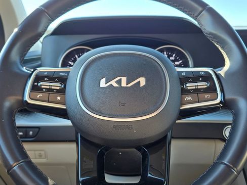 Used 2024 Kia Carnival LX image 26