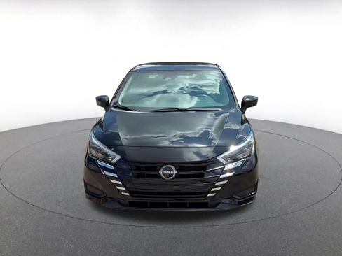 Used 2025 Nissan Versa SV FWD image 4