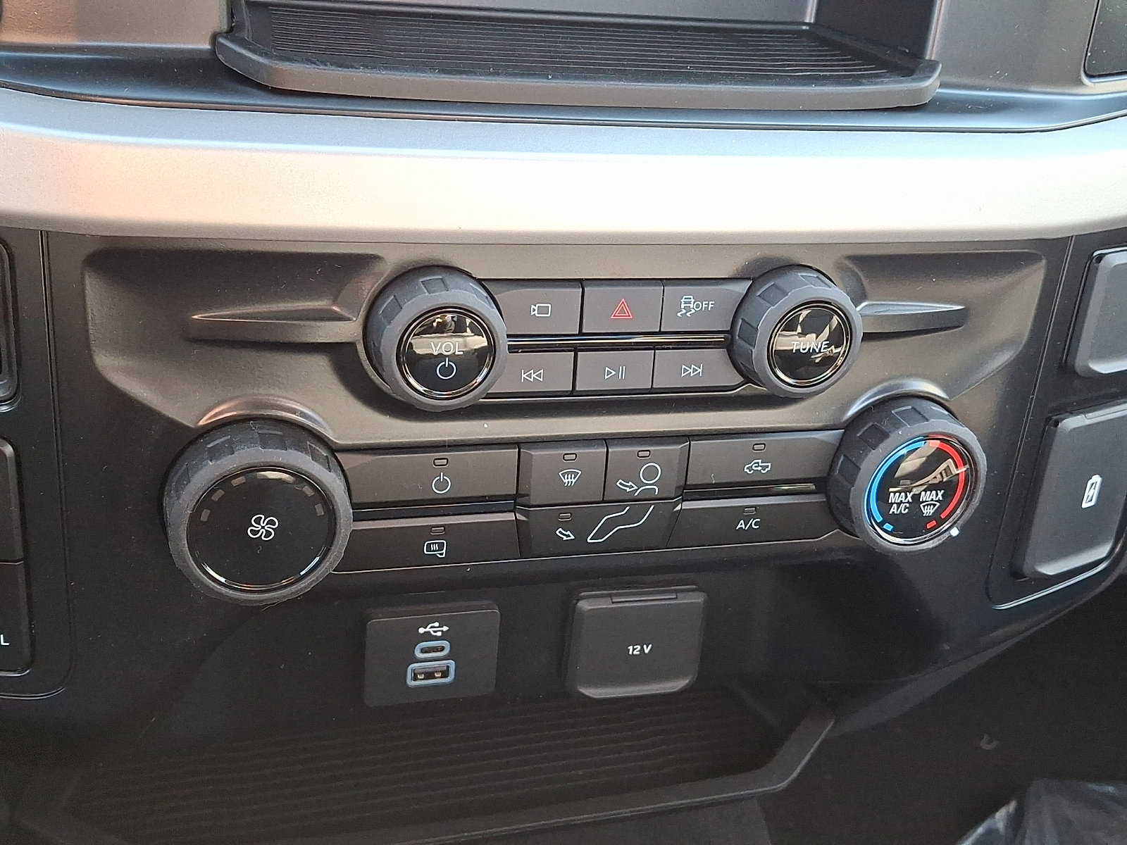 New 2026 Ford F250 XL w/ STX Appearance Package AWD/4WD image 13