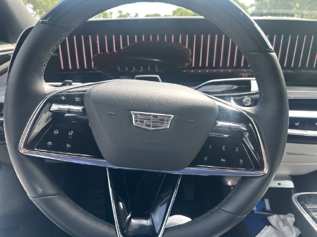 Used 2023 Cadillac Lyriq 2WD image 13