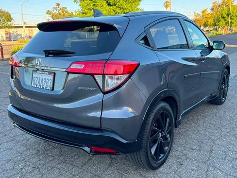 Used 2022 Honda HR-V Sport image 4