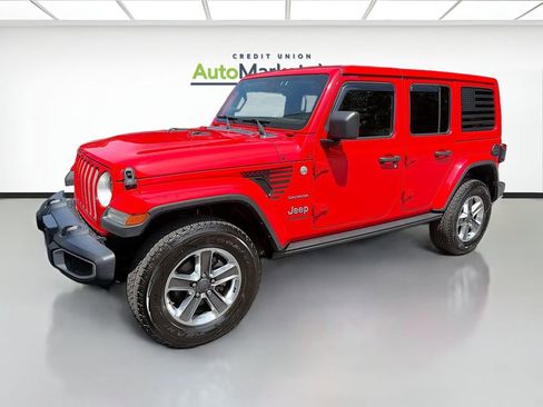 Used 2022 Jeep Wrangler Unlimited Sahara w/ LED Lighting Group AWD/4WD image 3