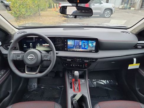 New 2026 Nissan Kicks SR w/ SR Premium Package FWD image 21