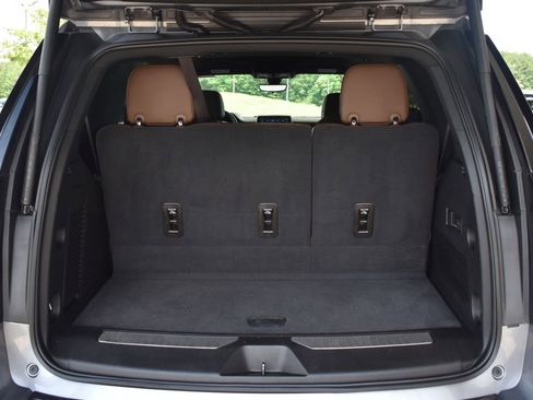 Used 2021 Chevrolet Tahoe High Country RWD image 10