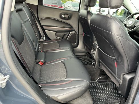 Used 2017 Jeep Compass Trailhawk w/ Cold Weather Group AWD/4WD image 29