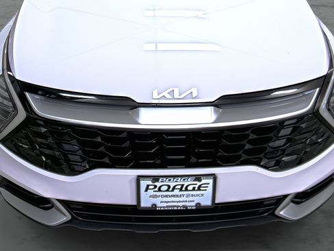 Used 2024 Kia Sportage EX FWD image 16