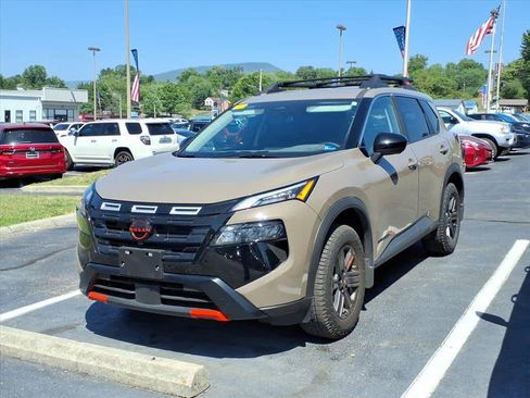 Used 2026 Nissan Rogue SV AWD/4WD image 2