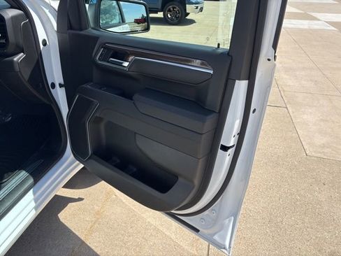 Used 2025 Chevrolet Silverado 1500 LT w/ Work Truck Package AWD/4WD image 20