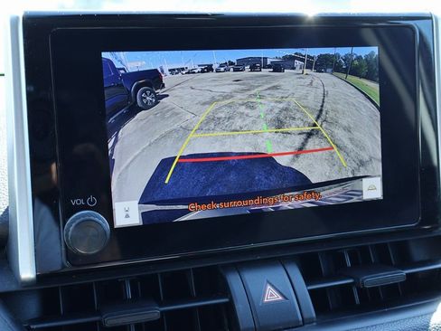 Used 2023 Toyota RAV4 XLE image 4