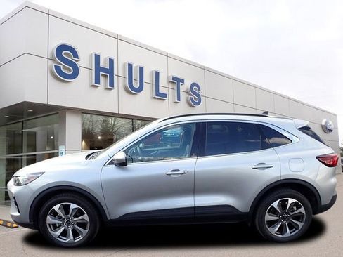 Certified 2023 Ford Escape Platinum AWD/4WD image 2