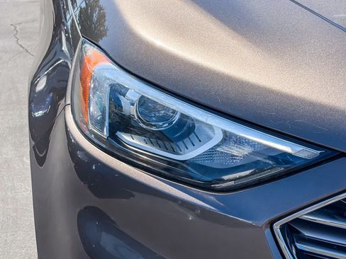 Used 2019 Ford Edge SE FWD image 7