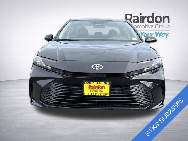 Used 2025 Toyota Camry LE FWD image 2