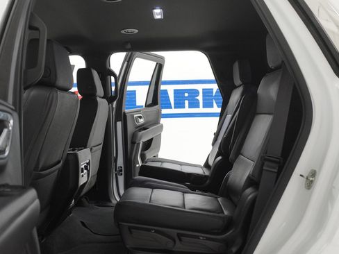 Used 2022 Chevrolet Tahoe LT w/ Luxury Package RWD image 33