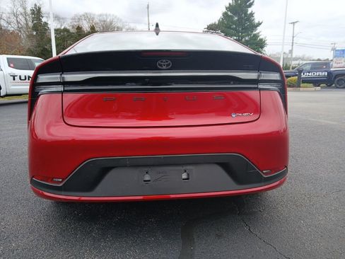 New 2026 Toyota Prius Plug-In Hybrid FWD image 9