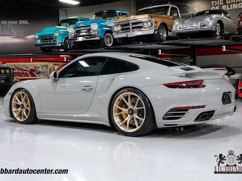 Used 2018 Porsche 911 image 5