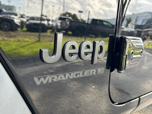 Certified 2025 Jeep Wrangler Unlimited Sport AWD/4WD image 31