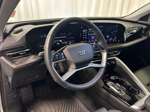 Certified 2025 Audi Q5 Premium w/ Premium Plus AWD/4WD image 2