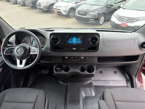 Used 2021 Mercedes-Benz Sprinter 1500 image 18