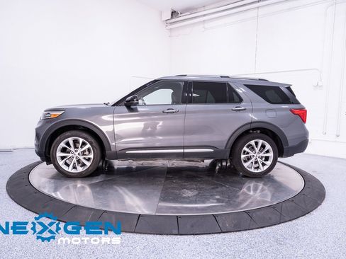Used 2023 Ford Explorer Platinum w/ Technology Package image 33