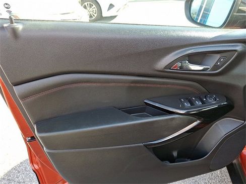 Certified 2024 Chevrolet Trax RS w/ Sunroof Package image 13