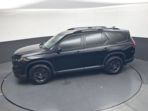 Certified 2023 Honda Pilot TrailSport image 24