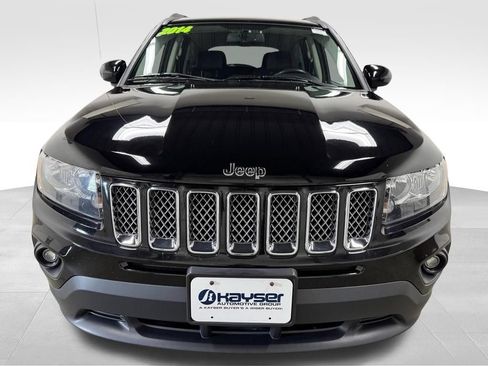 Used 2014 Jeep Compass Latitude w/ Sun/Sound Group AWD/4WD image 2