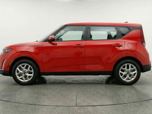 Used 2025 Kia Soul LX w/ LX Technology Package image 5