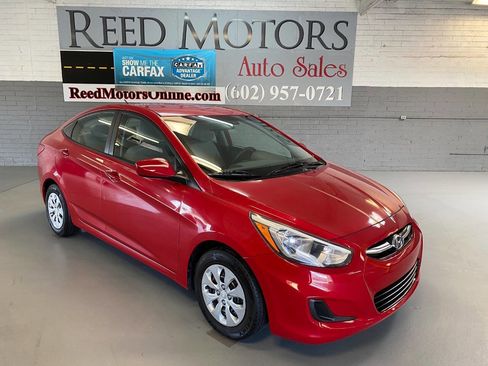 Used 2016 Hyundai Accent SE FWD image 1