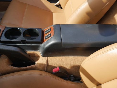 Used 1997 MAZDA MX-5 Miata RWD image 40